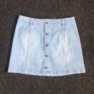 VANS Women’s Stretchy Denim Skirt